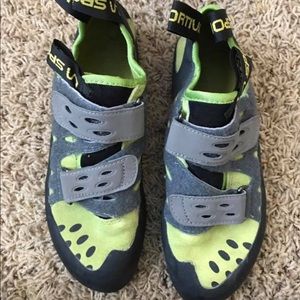 Climbing shoes
